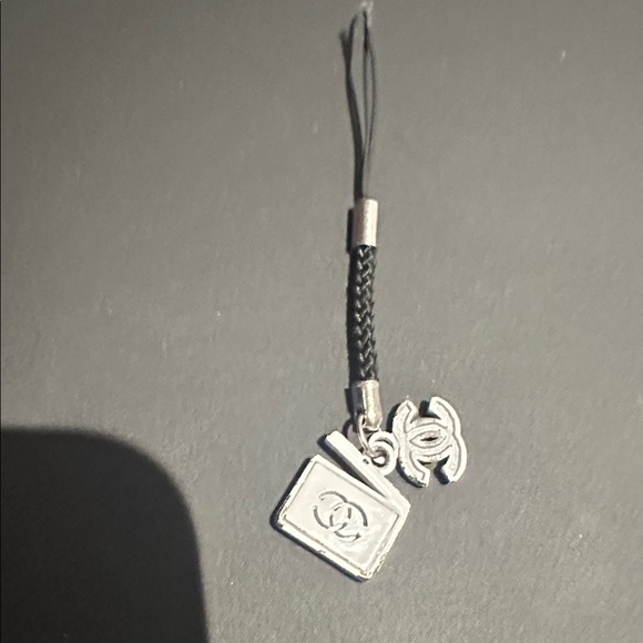 CC Charm - Picture 2 of 3